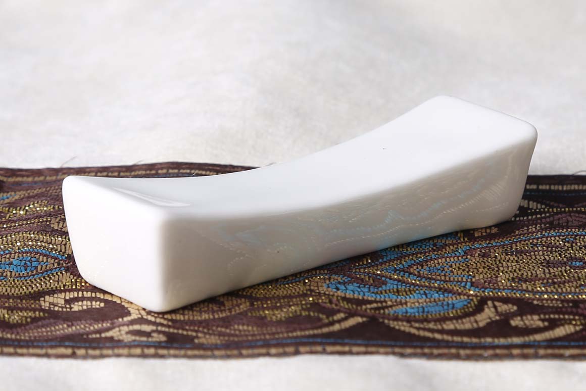 4a8bc3d8136a7cc7170f8ff8f8c79cfb.jpg 0877 乾坤筷架b.jpg